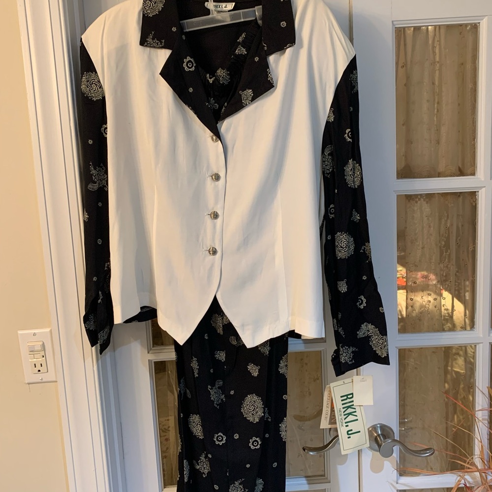 Rikki J. Two piece pant set